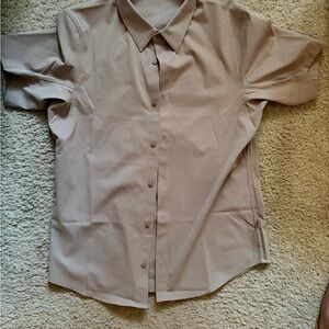Lululemon, Medium, Tan, Airing Easy Short Sleeve Button Up Shirt